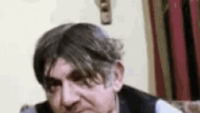 En yakın arkadaş/dostunuzun meraktan sizin telefonunuzu gizlice kurcaladıgını görseniz tepkiniz ne olur du?
