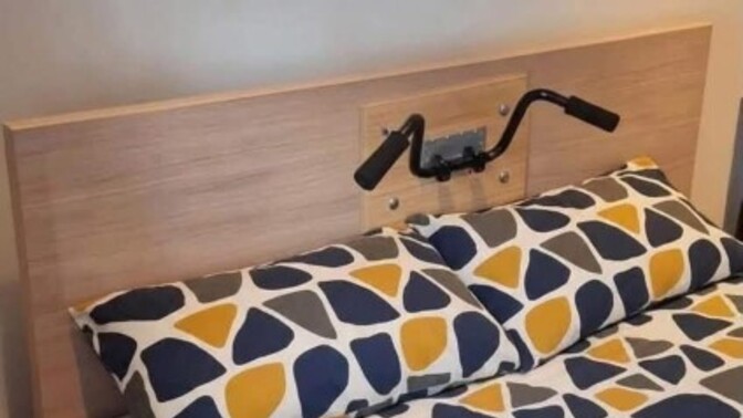 Yatak başlığındaki bisiklet tutacağı tam olarak ne işe yarıyor, ne amaçla kullanılıyor?