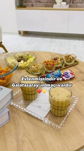 Maç varken eşine yiyecek/içecek hazırlamayan, getirmeyen kadından olur mu?