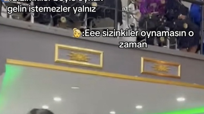 Sizinle karşılıklı oynar mıyım, söyleyeyim mi? Bir de hangi şarkı olsun?