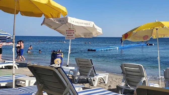 Deniz kum güneş üçlüsünü tek başına tatil yaparken mi daha çok seviyorsunuz?