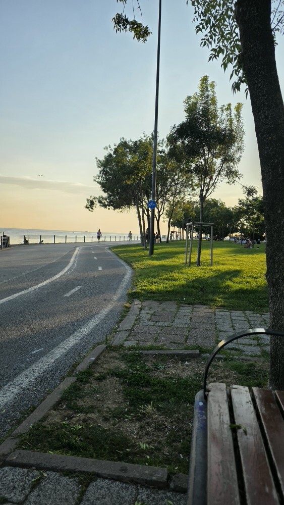 İyi aksamlar nasilsiniz Şu an ne yapiyorsunuz?