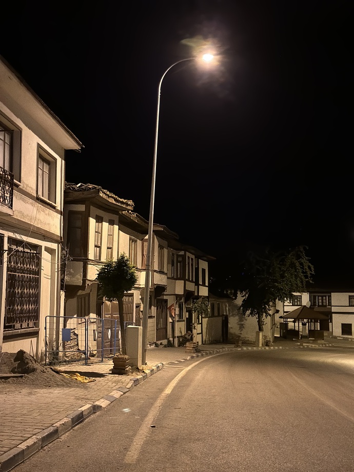 Köydeki insanlar akşam olunca nereye kayboluyor😂?