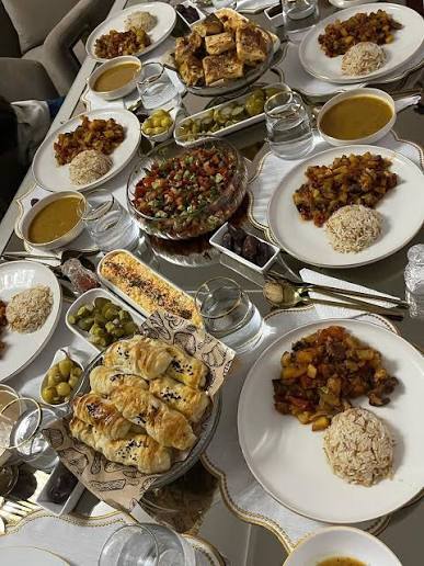 Sofrada olmazsa olmazınız tek yemek, meze ya da içecek nedir ve neden?