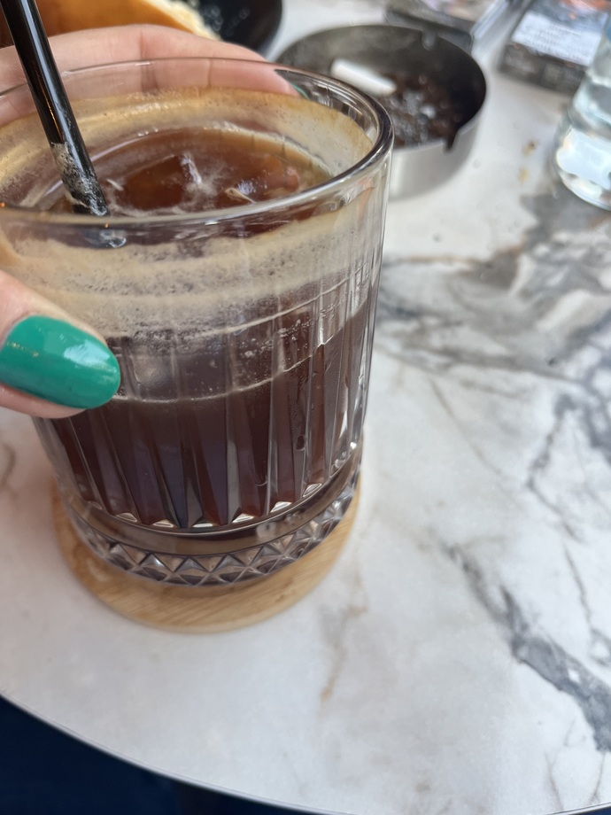 Kimlere ice americano ısmarlayayım?