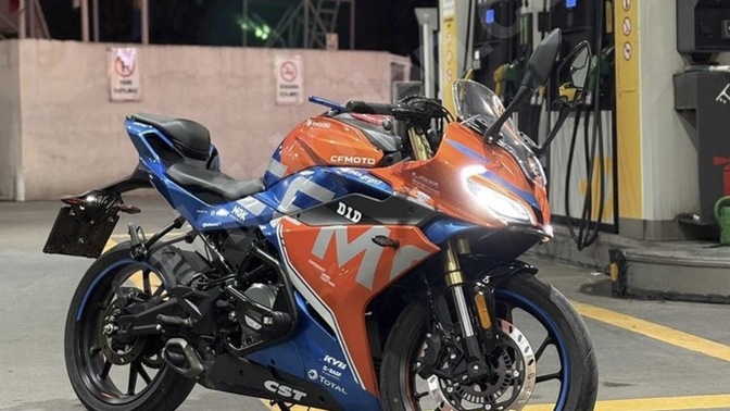 Sizce hangi motor daha göz alıcı, kırmızı mı turuncu mu?