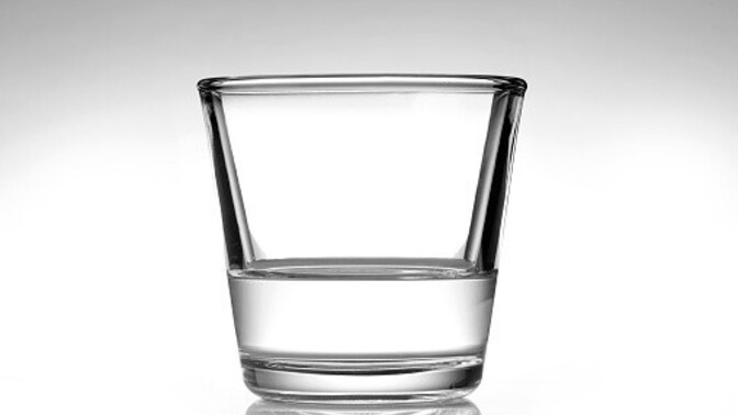Bardağın yarısı boş mu yoksa yarısı dolu mu?