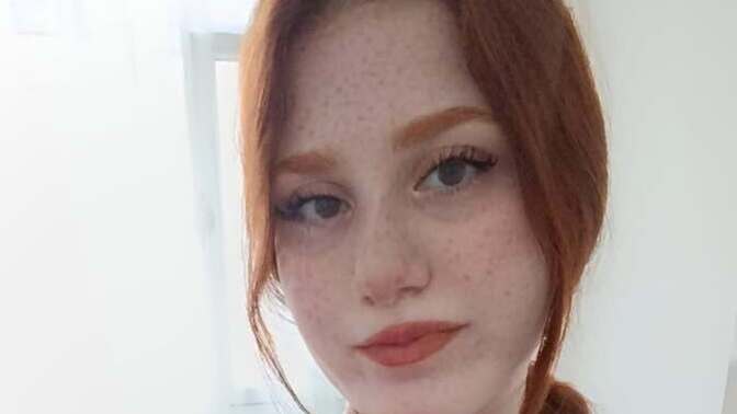 Kendimi yüzümden çirkin hissediyorum, kendimi sevmeyi nasıl öğrenebilirim?