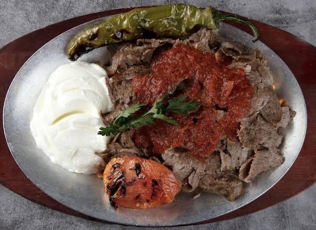Türk mutfağından dünyaya tek bir yemek tanıtacak olsak bu kesinlikle hangisi olmalı ve neden?