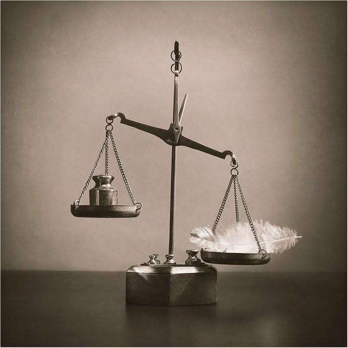 Arada koy tartıya hayatını. Bak bakalım değen birşeyler var mı ⚖️?
