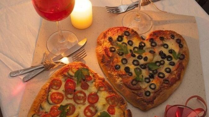 Pizzanın ilk dilimini siteden kime verirsin?