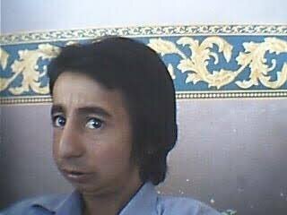 Açık renk saç mı koyu renk mi daha iyi duruyo?