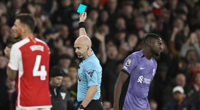 Futbolda devrim niteliğinde uygulama! Sizce futbola mavi kart gelseydi sonucu ne olurdu?