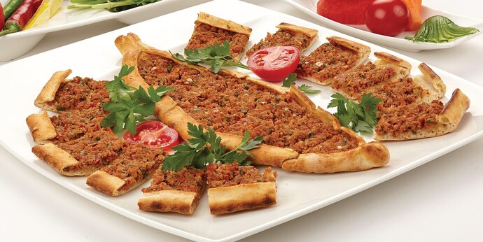 Lahmacun mu pide mi köfteli pilav mı yoksa tavuklu pilav mı seversiniz anketleyiniz lütfen ?