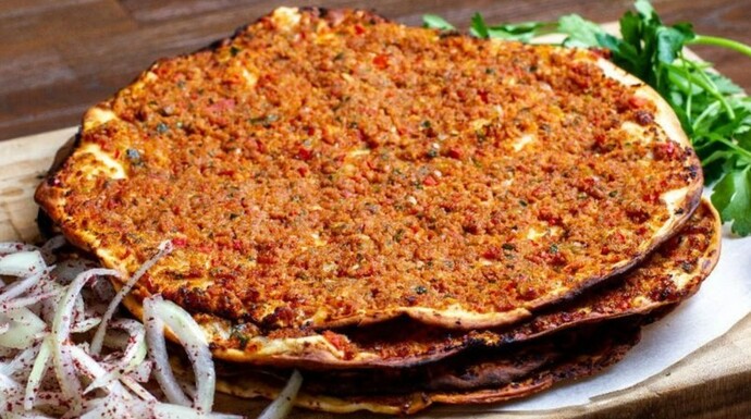 Lahmacun mu pide mi köfteli pilav mı yoksa tavuklu pilav mı seversiniz anketleyiniz lütfen?