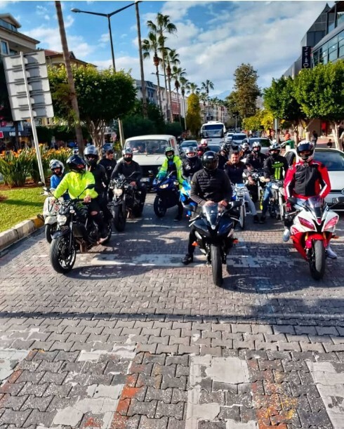 Hangi üyeyle motosiklet turuna çıkacağınızı söyleyelim mi?