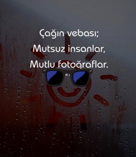 Mutlu olmadığımız halde mutlu görünmek bir yalan mıdır?