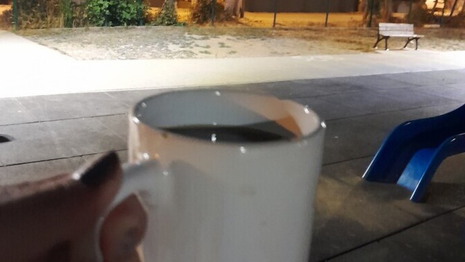 Çay keyfi yapıyorum bana afiyet olsun sizin orada havalar nasıl?