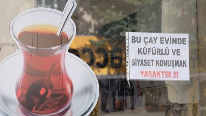 Siyasi konularda muhabbet etmeyi sever misiniz?