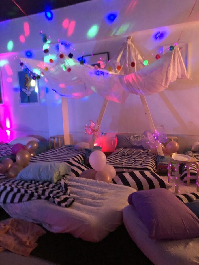 Pijama partisi yapsaydım seni davet eder miydim söyleyim mi?