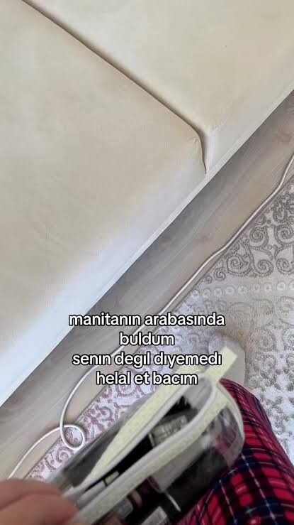 Sevgilinizin arabasında makyaj malzemeri bulsanız ne yapardınız?