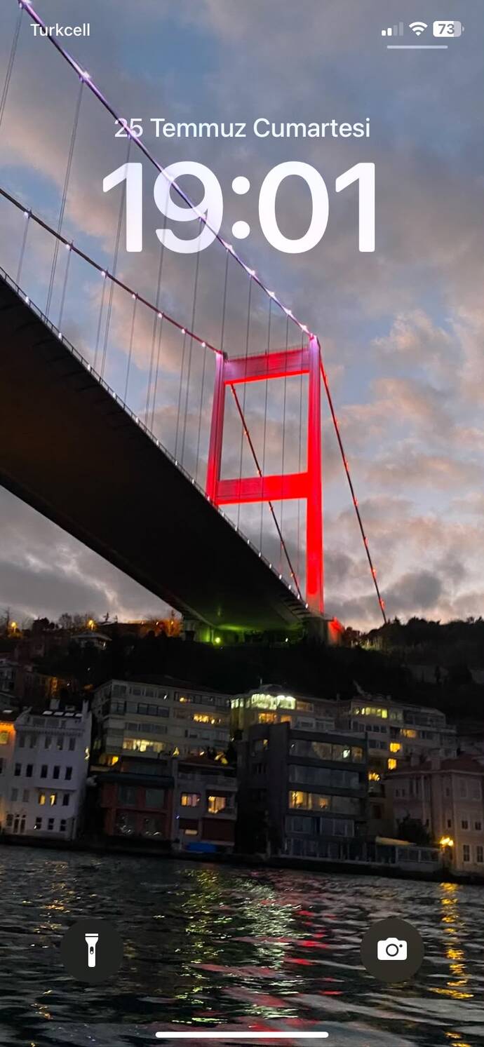 Gezerken her yerde fotoğraf çeker misiniz yoksa anı yaşamak mı daha önemli?