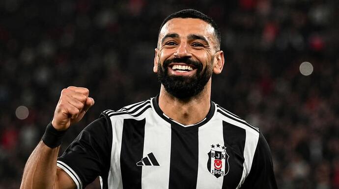 Beşiktaşta Mohamed Salah Belirsizliği! Sizce Salah Beşiktaş forması giyecek mi?