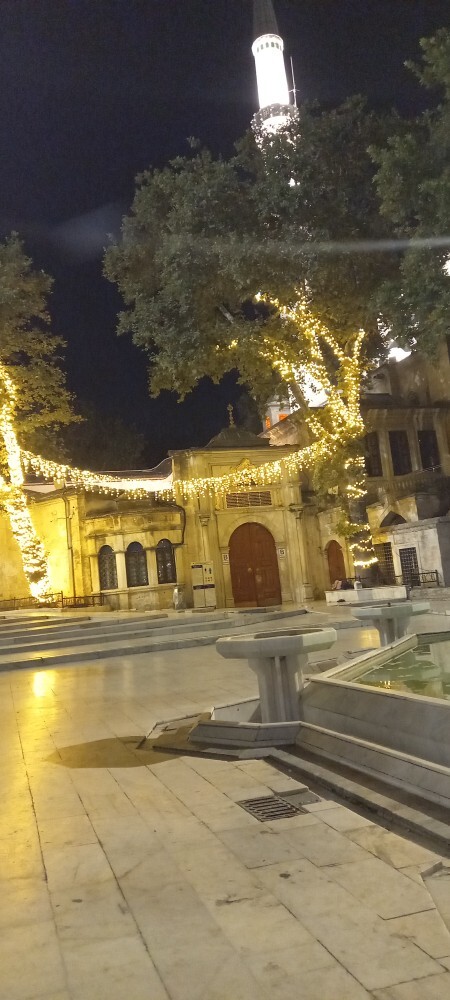 Tek başına gece Eyüp Sultan’dan Eminönü’ne yürümek tehlikeli mi, cesaret eder miydiniz?