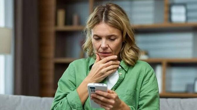 Telefon çalarken açmayıp kapanmasını bekledikten sonra Görmemişim, hayırdır mesajı atan var mı?
