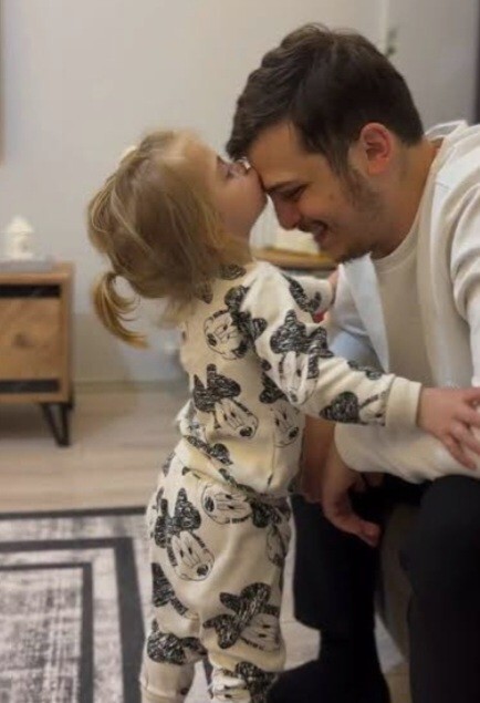 Kızın ilk aşkı gerçekten babası mı, ileride eş seçiminde baba modeli ne kadar etkili?