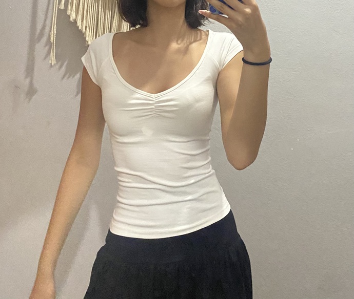 Bershka’dan aldığım bu bluzu nasıl kombinlesem daha şık ve havalı durur?