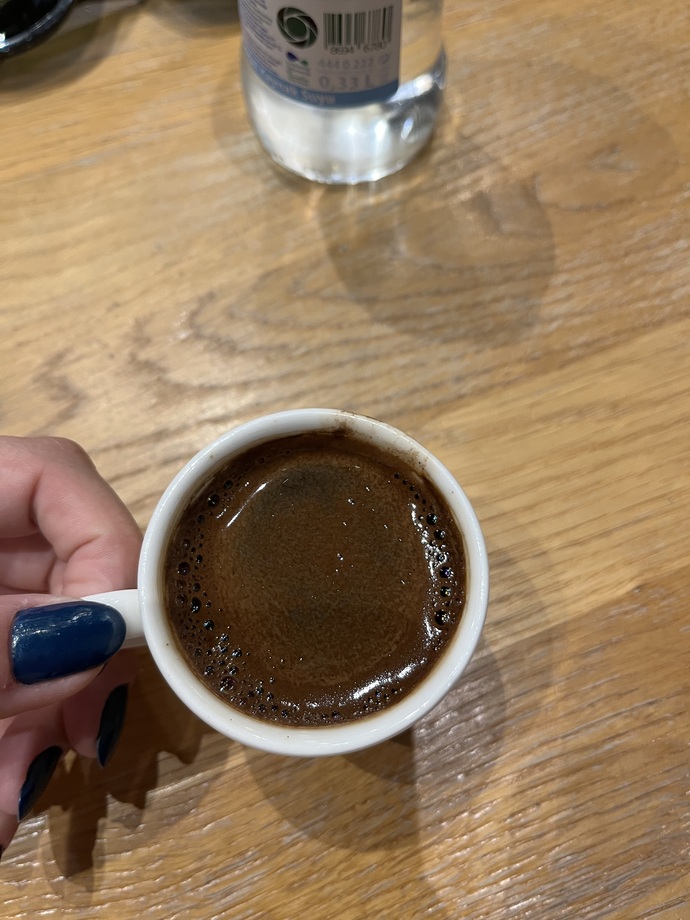 Kim kahve içmek ister?