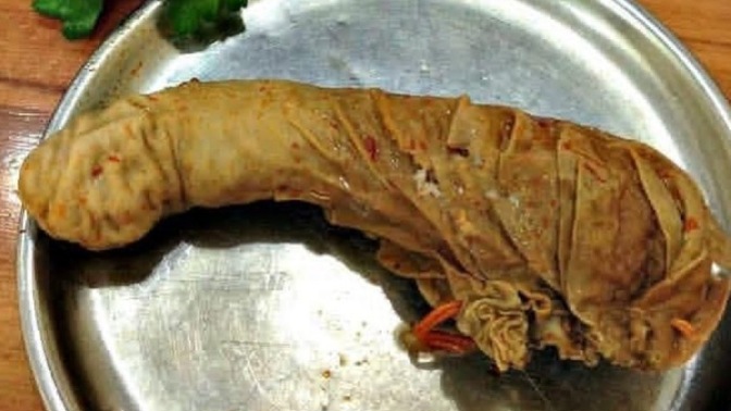 Şu yemeği severek yiyen var mı?