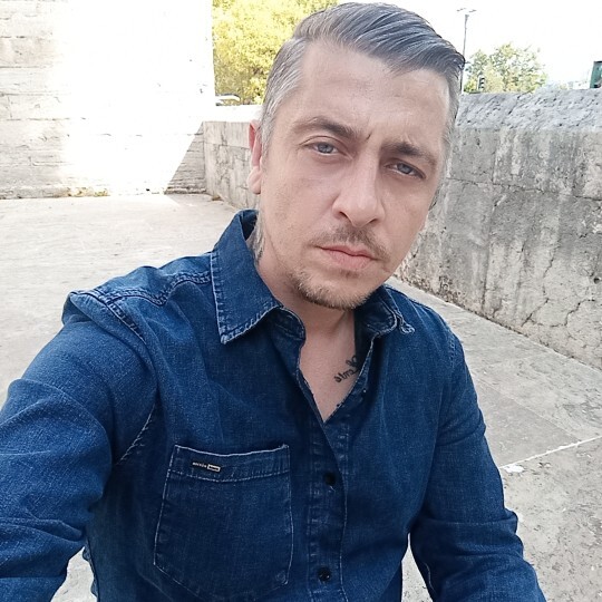 Renkli göz severmisiniz?