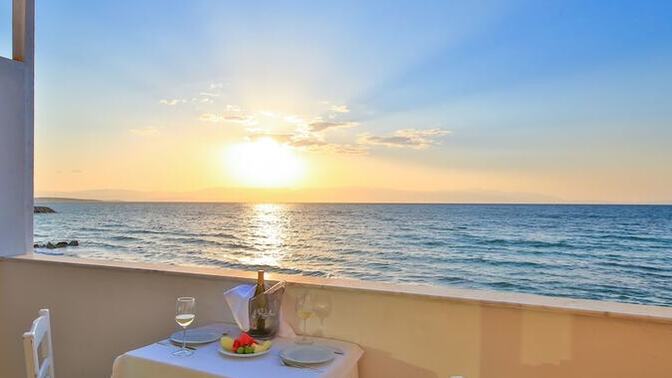 Denize sıfır otel mi, doğanın içinde bungalov mu daha keyifli tatil için?