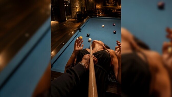 Bilardo turnuvası olsa hangi üyeyle partner olmak isterdin?