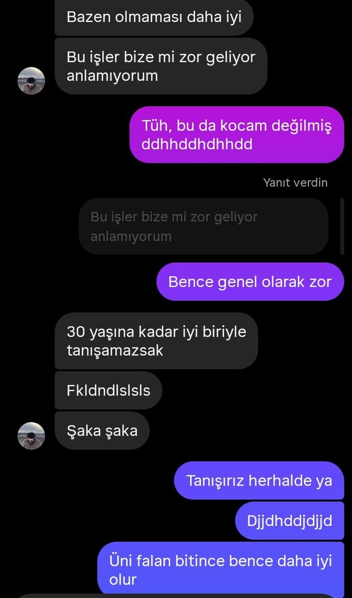Erkek kankamdan çok hoşlanıyorum ikizimizinde bir ilişkisi yok şu an bunu ona nasıl söylerim?