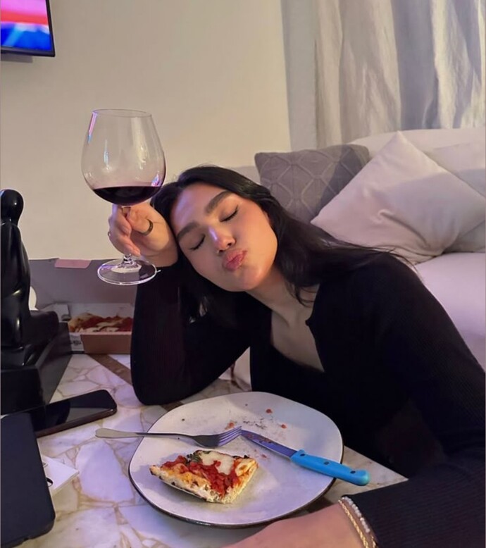 Yemek için beklediğiniz eşiniz dışarıda yedim dese tepkiniz ne olur?