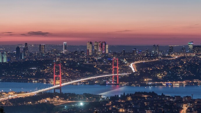 Bir şehri özel yapan kendisi mi sevdiğin insanlar mı?