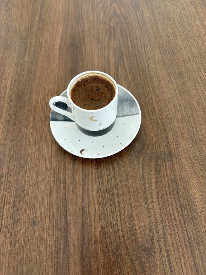 Siz de benim gibi Türk kahvesi sever misiniz, kahveler içildi mi orada?