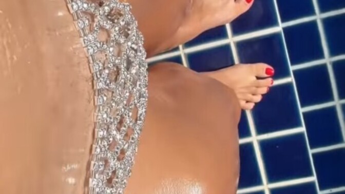 Denizden çıkınca bikini ya da  mayo ile miduş alırsınız?