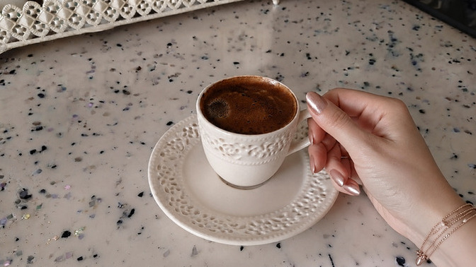 Size kahvemden ikram eder miydim, söyleyeyim mi?
