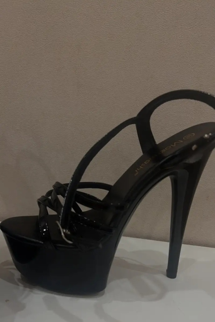 15 cm topuklu aldım nasıl kombinliycem?