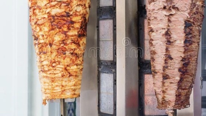 Tavuk döner mi Et döner mi?