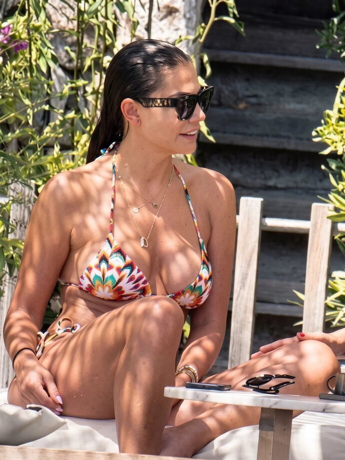 Demet Özdemir yine ortalığı yakmamışmı?