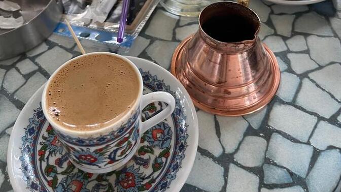 Türk kahvesini nasıl içersiniz sade/şekerli/orta?