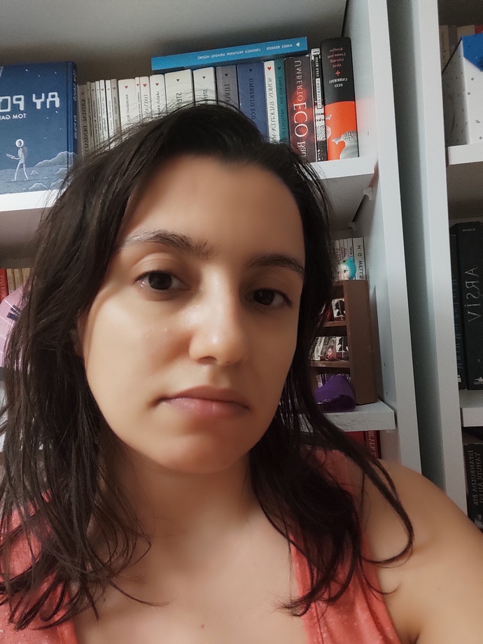 Bu kiza 10 uzerinden kac verirsiniz, sizce bu kiz cirkin mi?