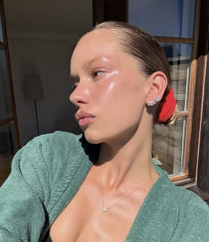 Güneş kreminde önceliğiniz parlaklık mı sağlaması?