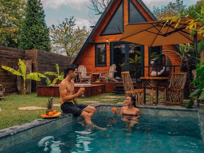 Sizinle sauna, bungalov mu yapılır yoksa piknik mi sesli söyleyeyim mi?