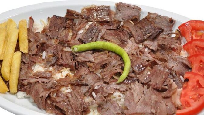 Pilav üstü döner mi, İskender mi?